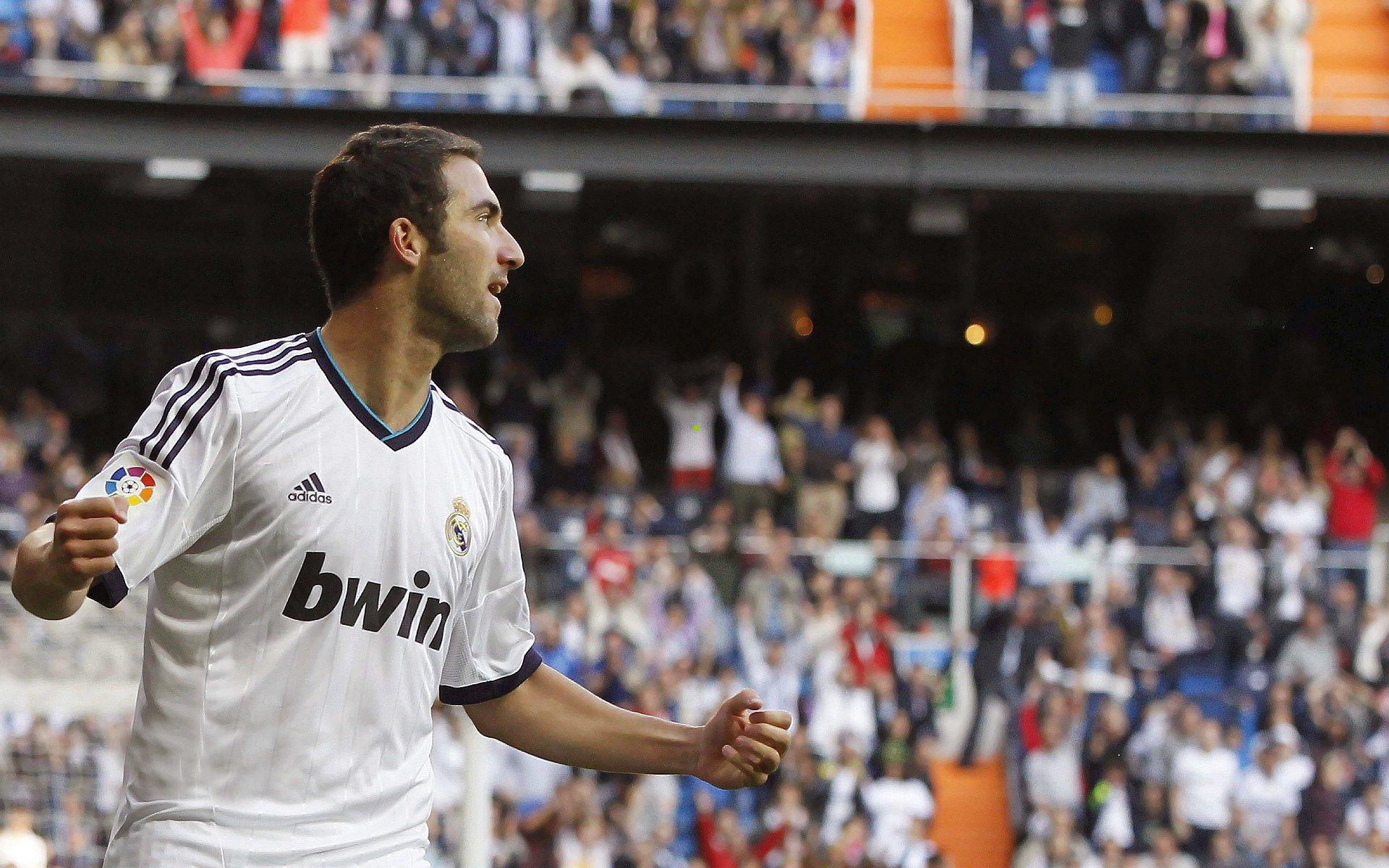 快船困局，哈登无奈折射体系之殇，伦纳德惊险过关凸显隐忧，卢指导变革刻不容缓